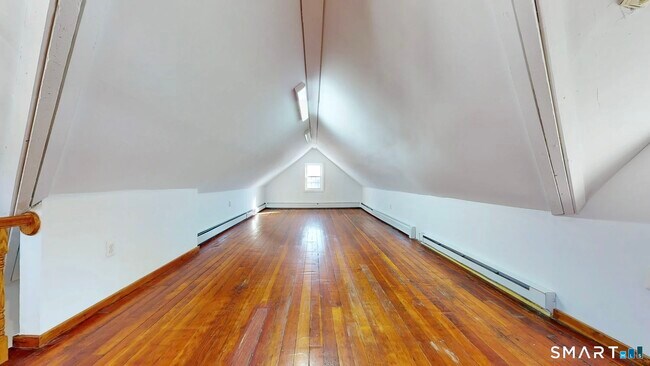 Building Photo - 108 Adams St