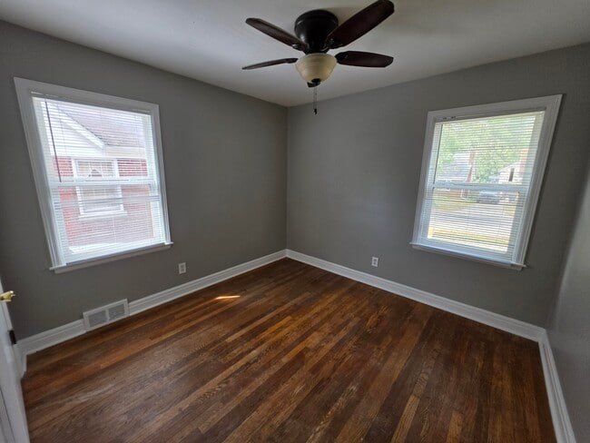 Building Photo - 1038 Kees Rd