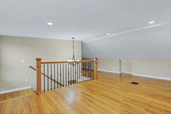 Building Photo - 4994 Julian St