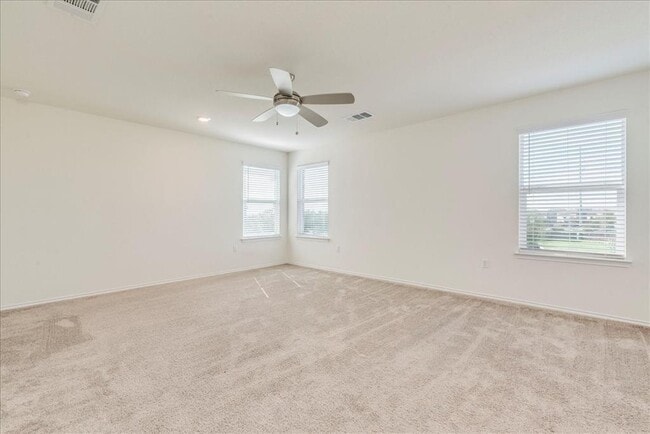 Building Photo - 815 Sandhill Branch Dr