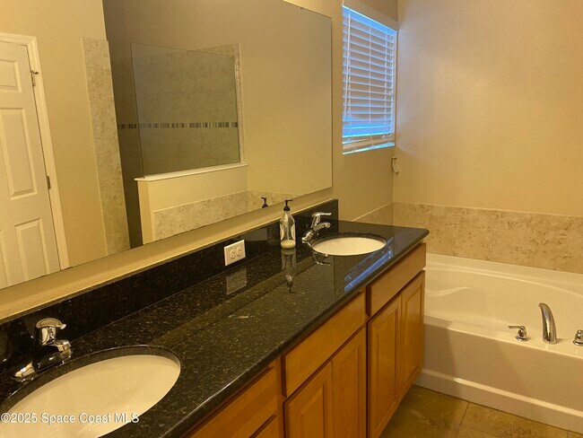 Building Photo - 491 Easton Forest Cir SE