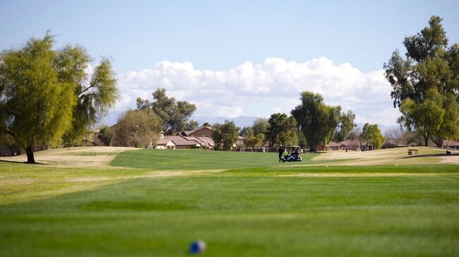 Building Photo - 5 Bedroom Home