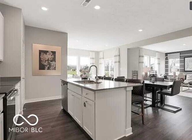 Building Photo - 11387 Plough St