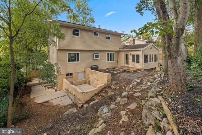 Building Photo - 210 Lastner Ln