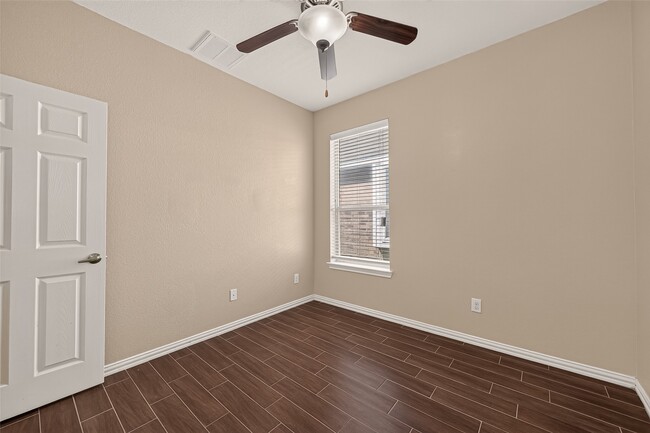 Building Photo - 12107 Redbud Brook Trail