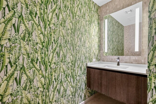 Building Photo - 88 SW 7th St