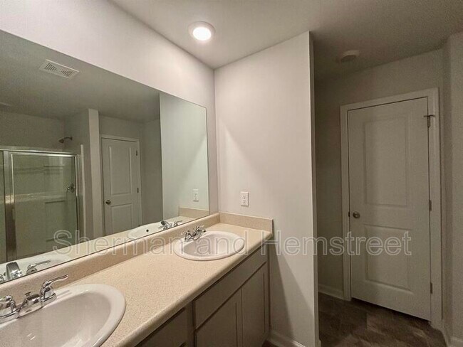 Building Photo - 934 Quaint Parish Cir