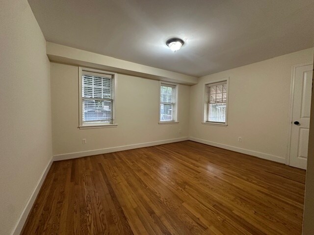 Building Photo - 817 N Elm St