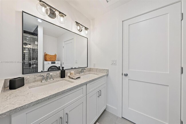 Building Photo - 12226 164th Ct N