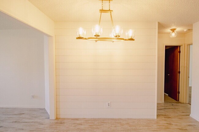 Building Photo - 5731 95th St