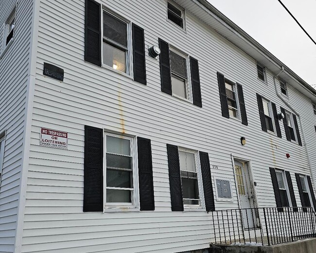 Building Photo - 270 5th St