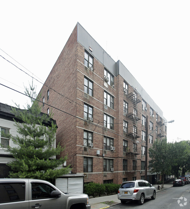 Primary Photo - 253 E 202nd St