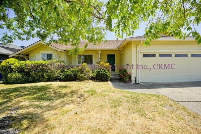Primary Photo - Lovely 3 Bedroom Mariner Cove House Coming...