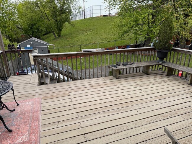 Building Photo - 1218 73rd St