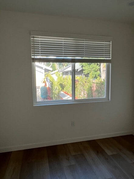 Building Photo - 1234 E Florida St