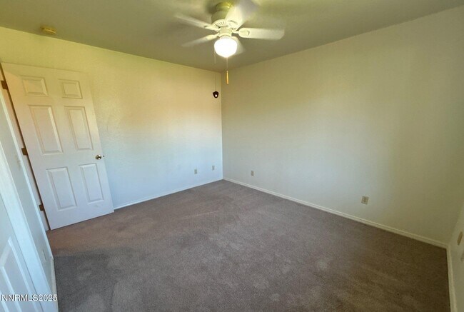 Building Photo - 5390 Vinewood Cir