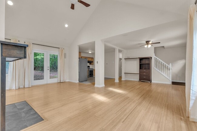 Building Photo - Peaceful Country Home Close to Chapel Hill