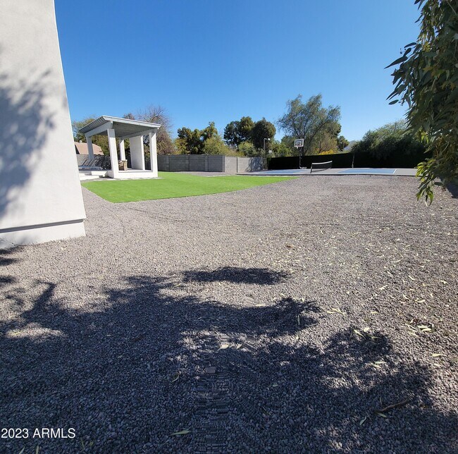 Building Photo - 13613 N 76th St