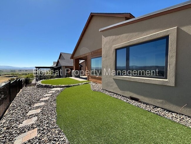 Building Photo - 2933 Portrush Dr