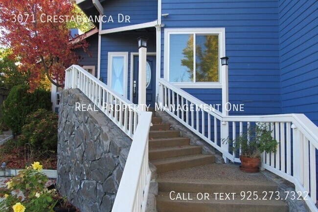 Building Photo - 3071 Crestablanca Dr