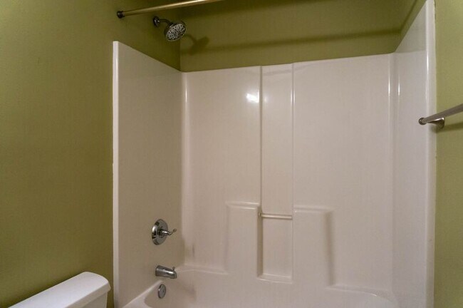 Building Photo - 40 Wayward Path