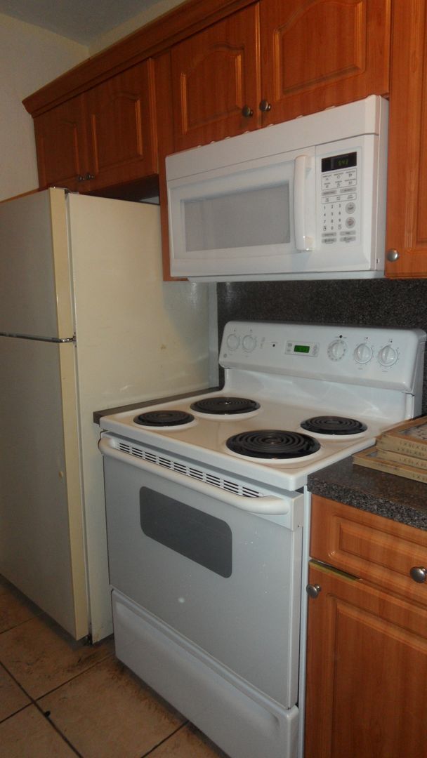 Building Photo - 3-Bed, 2-Bath Single-Family Home in Hollywood!