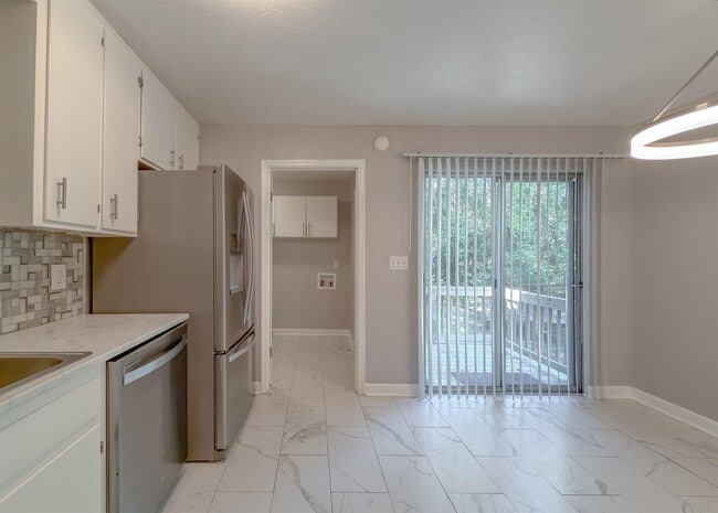 Building Photo - 520 Pasco Ct