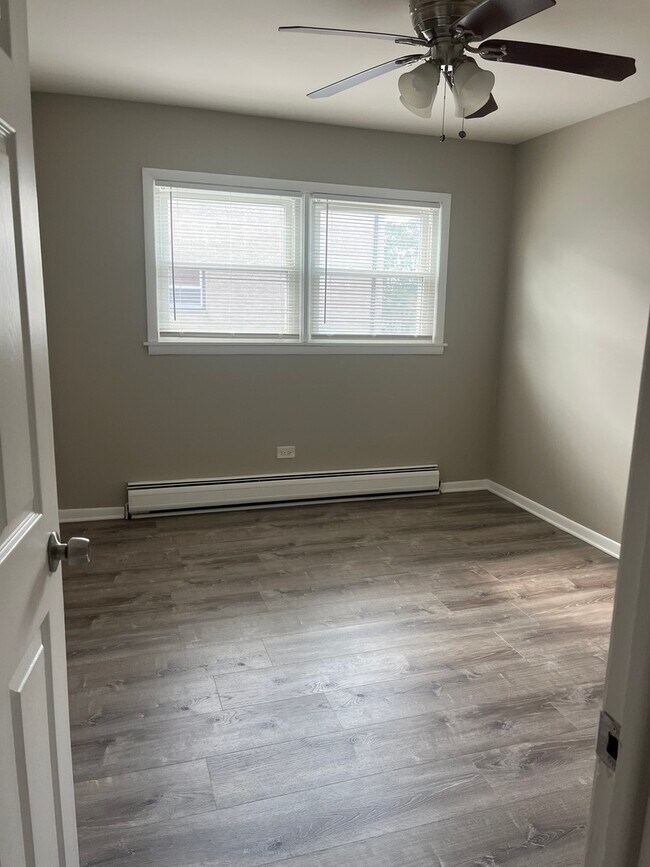Building Photo - 8130 Marion Dr