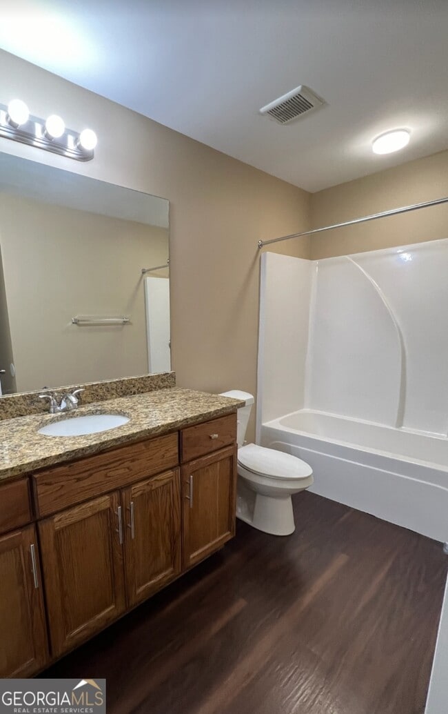 Building Photo - 255 La Vista Dr