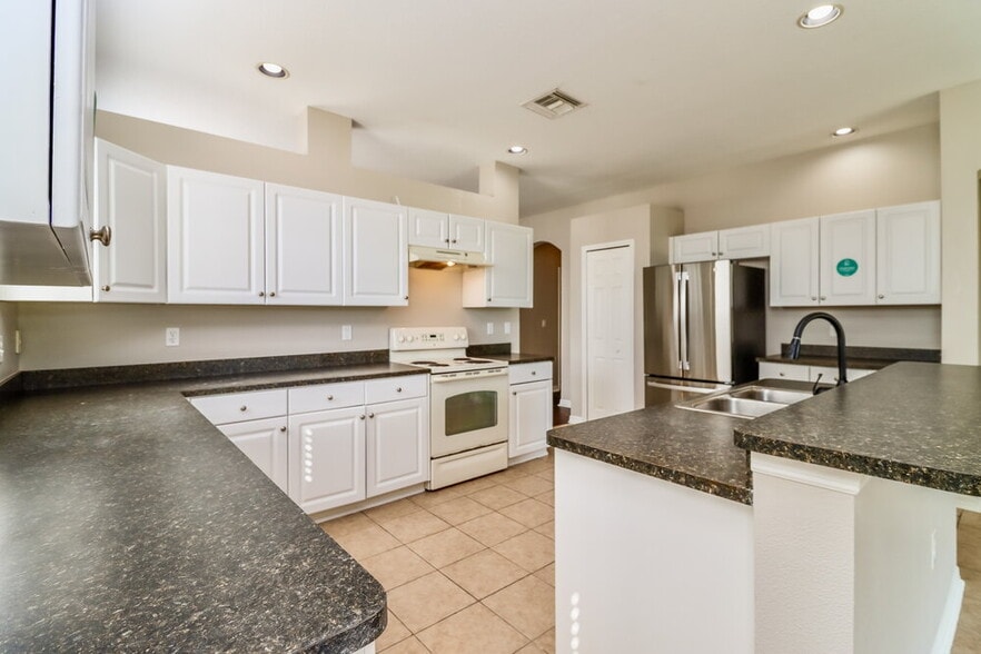 Building Photo - 14219 Holly Hammock Ln