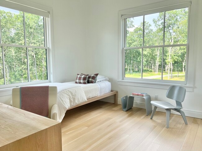 Building Photo - 36 Yuza Mini Ln