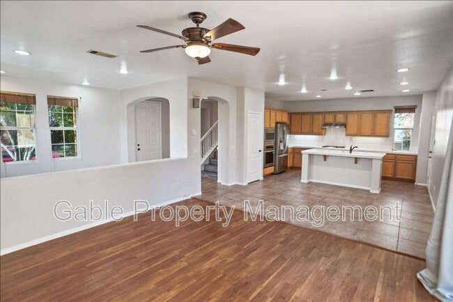 Building Photo - 27210 Valderrama Dr