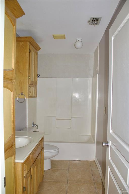 Building Photo - 12 West Dr