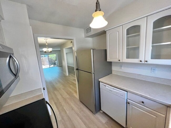 Building Photo - 2X2.5 -MOVE IN NOW! NEW LVP FLOORING ON 1ST FLOOR! NEW CARPET ON 2ND FLOOR! WATER VIEWS! CALL TOD...