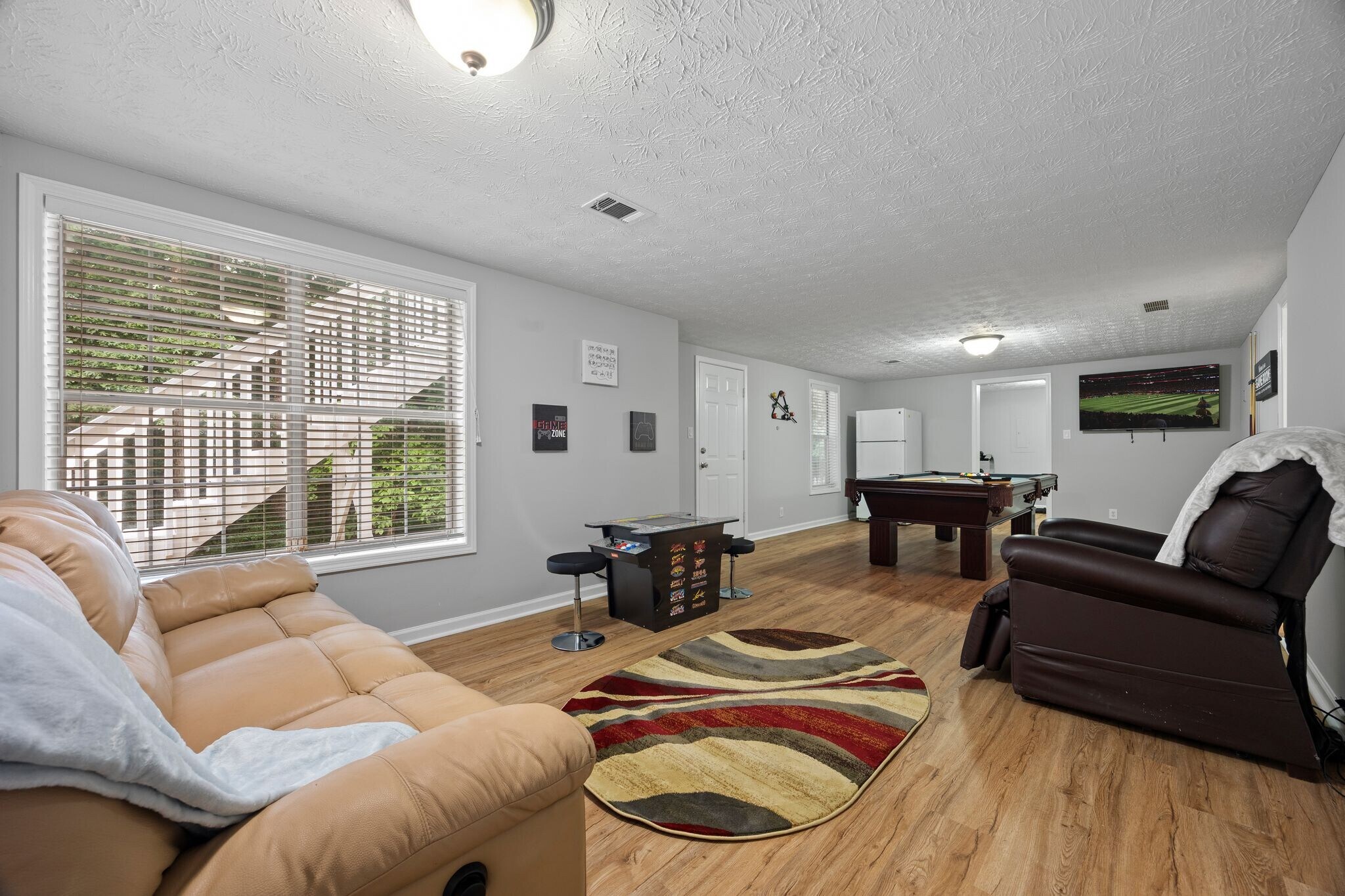 Building Photo - 350 Saddle Bridge Dr