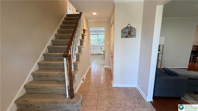 Building Photo - 639 Heather Ln