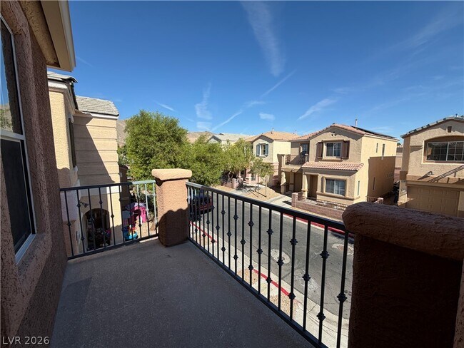 Building Photo - 10381 Coyote Cub Ave