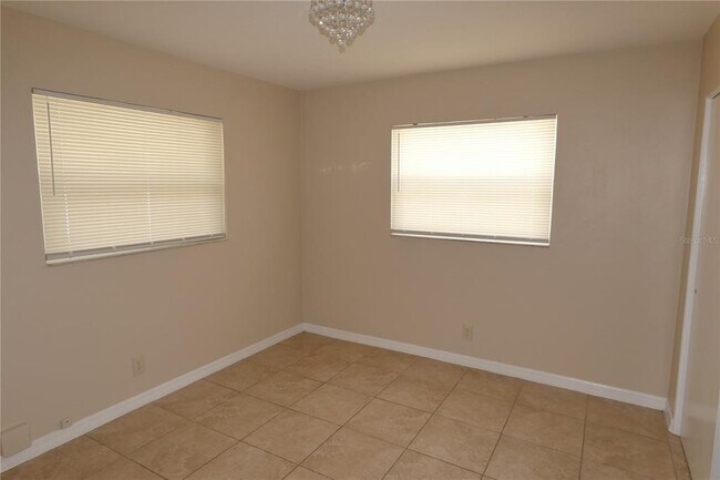 Building Photo - 2840 52nd Ln N