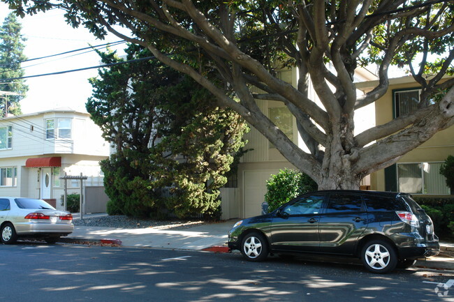 Primary Photo - 120 Lorton Ave