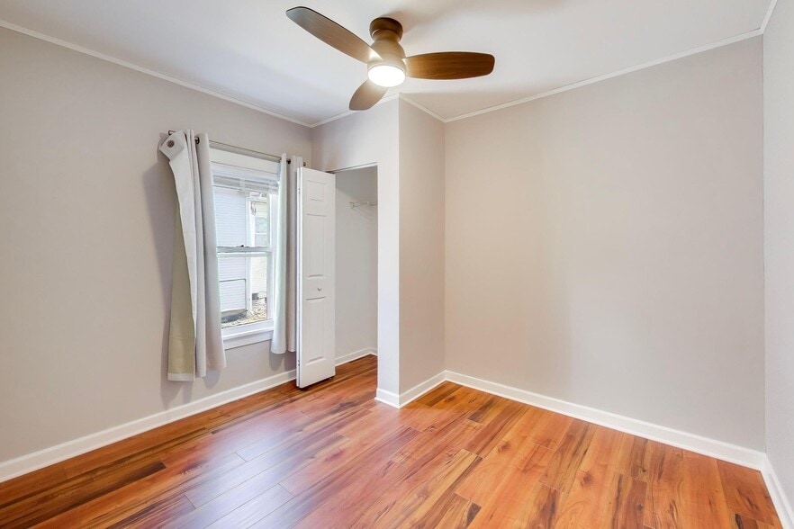 Building Photo - 440 W Main St