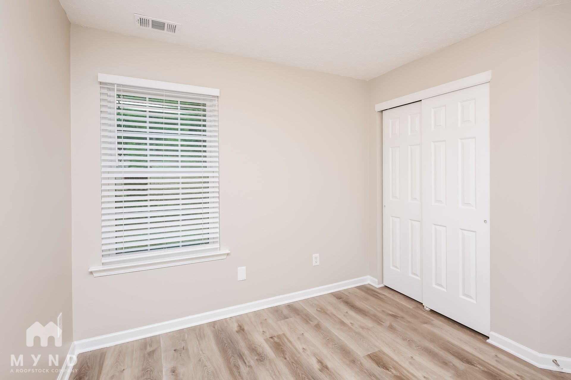 Building Photo - 6155 Smoke Ridge Ln