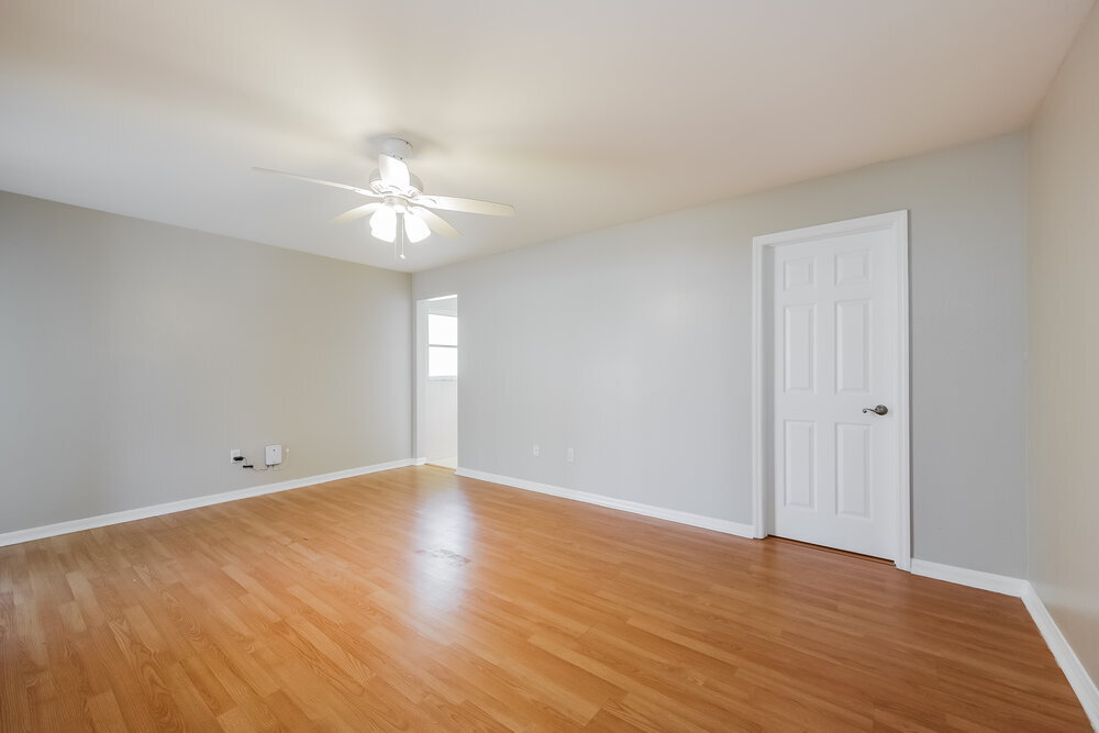 Building Photo - 401 SE 18th St