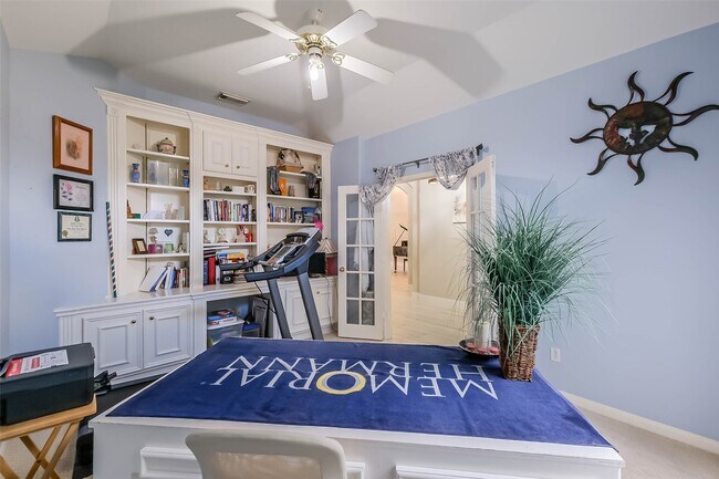 Building Photo - 10010 Forest Spring Ln