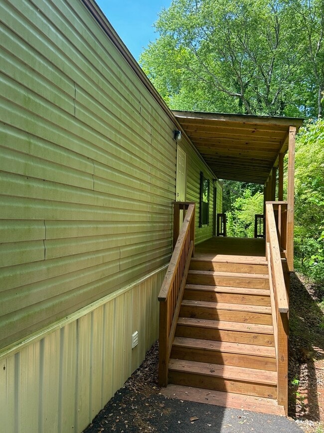 Building Photo - 206 Purple Star Ln