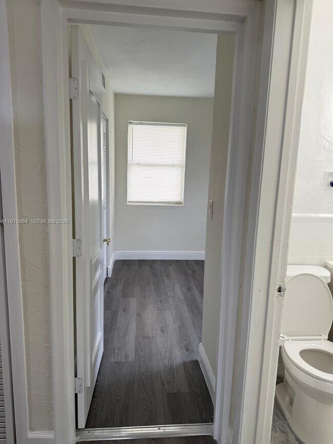 Building Photo - 4721 NW 33rd Ave