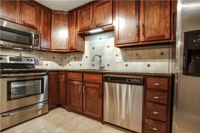 Building Photo - ***5325 Fleetwood Oaks Avenue #153***
