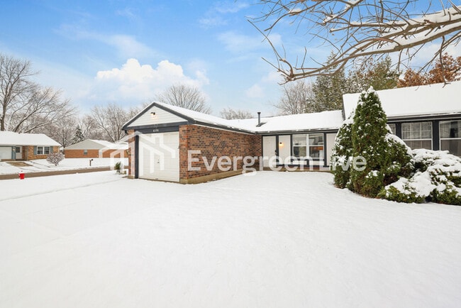 Building Photo - 6376 Greenfield Way