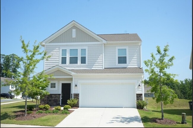 Building Photo - Spacious 4-Bedroom Home with Modern Comforts