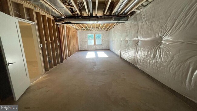 Building Photo - 24827 Yellow Poplar Pl