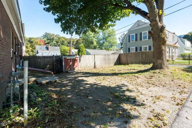 Building Photo - 80 Concord Way